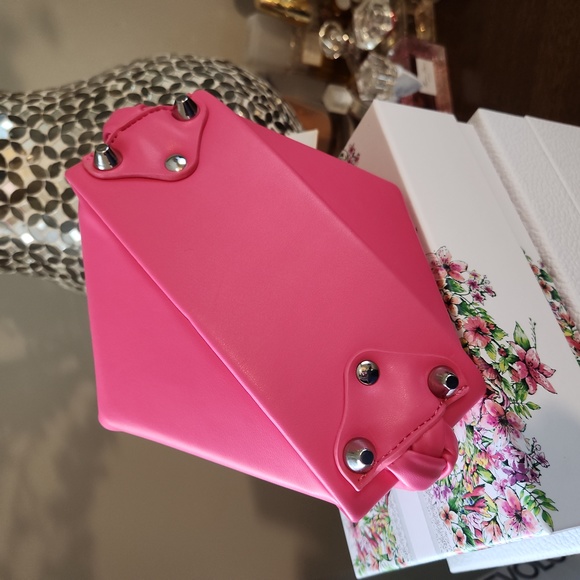 MADISON WEST Fuchsia Mini Bag with Braided handle & chain strap NWT - Picture 11 of 16